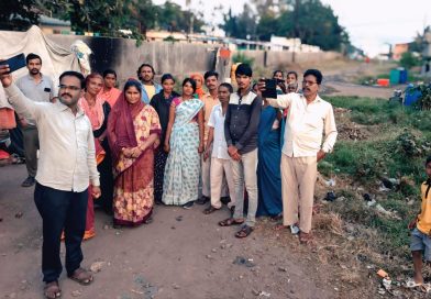 डॉ. बाबासाहेब आंबेडकर नगर ची दैयनिय अवस्था सेल्फी विथ समस्या आंदोलनातून रहिवासी नागरिकांनी फोडला टाहो….