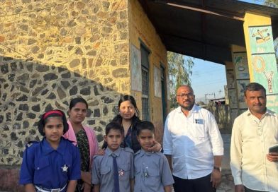 भांबवडे जिल्हा परिषद शाळेत सुरक्षा बळकट; भोर तालुका पत्रकार संघाचे उपाध्यक्ष पत्रकार जीवन सोनवणे यांची सीसीटीव्ही कॅमेऱ्यांची भेट भांबवडे जिल्हा परिषद शाळेत सुरक्षा बळकट; भोर तालुका पत्रकार संघाचे उपाध्यक्ष पत्रकार जीवन सोनवणे यांची सीसीटीव्ही कॅमेऱ्यांची भेट